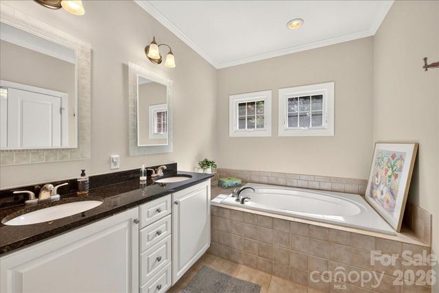 4632 Dabney Vigor Drive, Charlotte, NC 28209