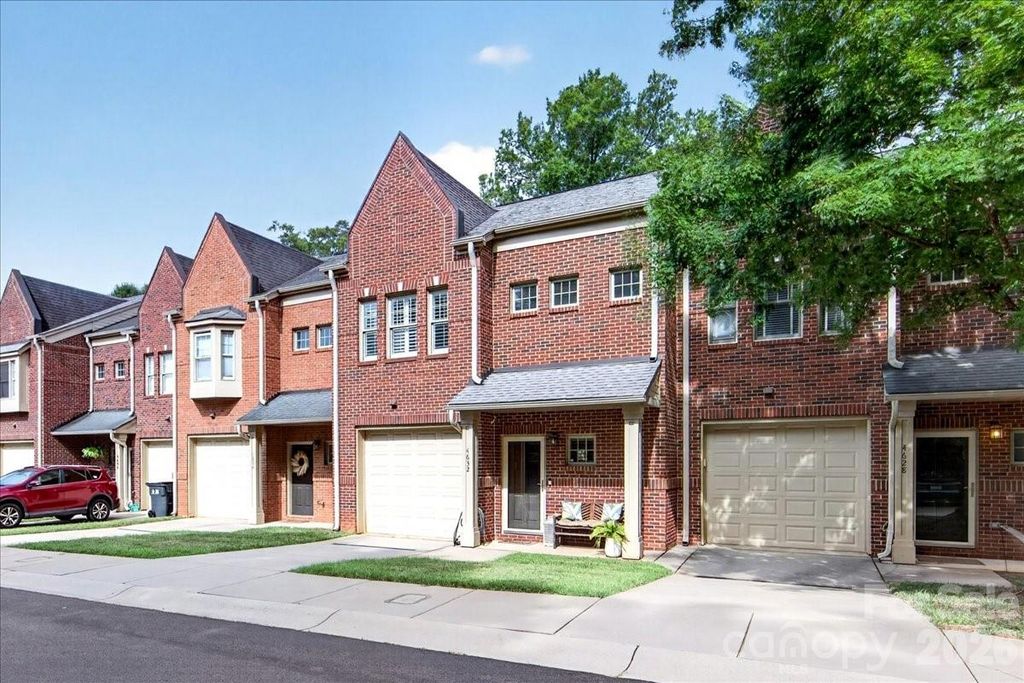 4632 Dabney Vigor Drive, Charlotte, NC 28209