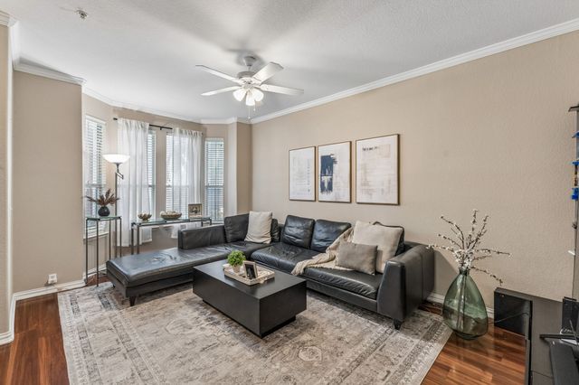 262 Legends Drive, Lewisville, TX 75057