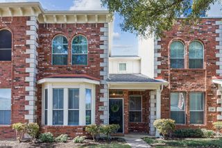 262 Legends Drive, Lewisville, TX 75057