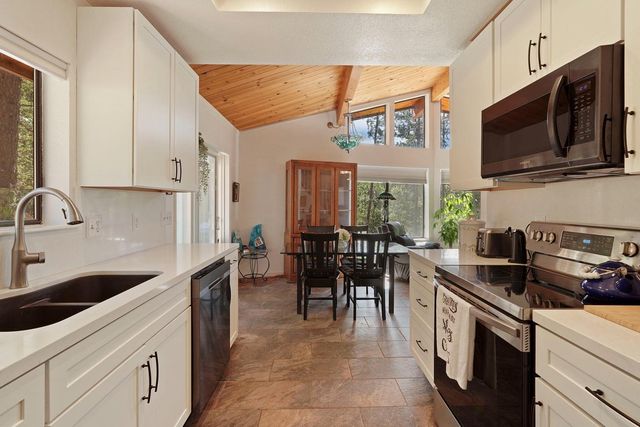 402 Rabbits Foot Rd, West Point, CA 95255