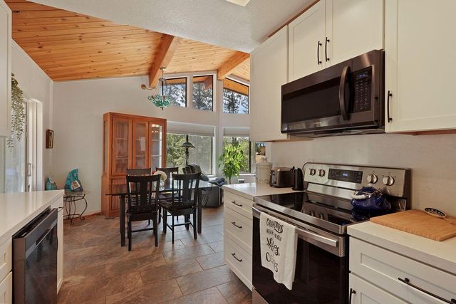 402 Rabbits Foot Rd, West Point, CA 95255