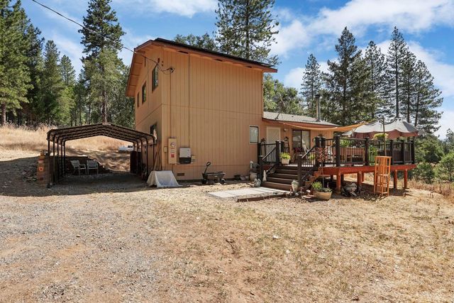 402 Rabbits Foot Rd, West Point, CA 95255