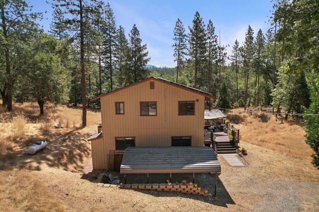 402 Rabbits Foot Rd, West Point, CA 95255