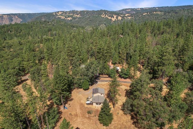 402 Rabbits Foot Rd, West Point, CA 95255