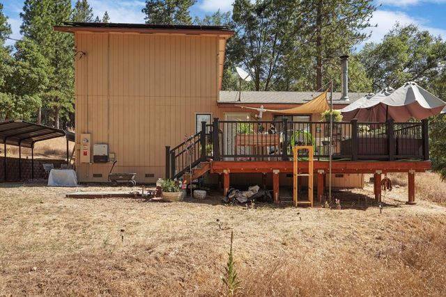 402 Rabbits Foot Rd, West Point, CA 95255