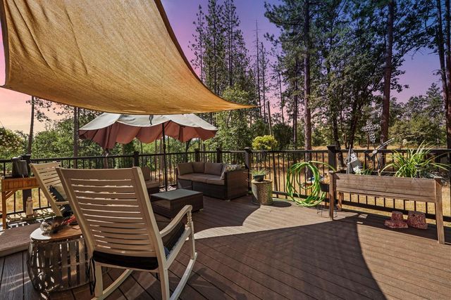 402 Rabbits Foot Rd, West Point, CA 95255