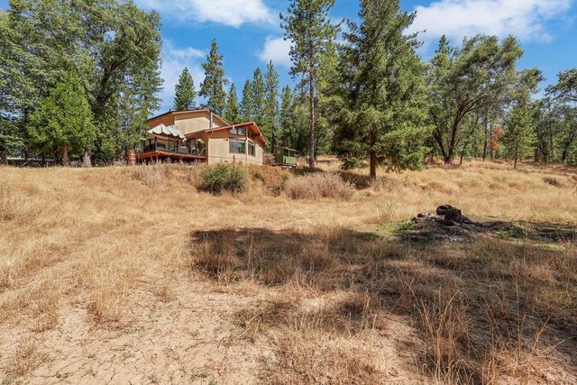 402 Rabbits Foot Rd, West Point, CA 95255