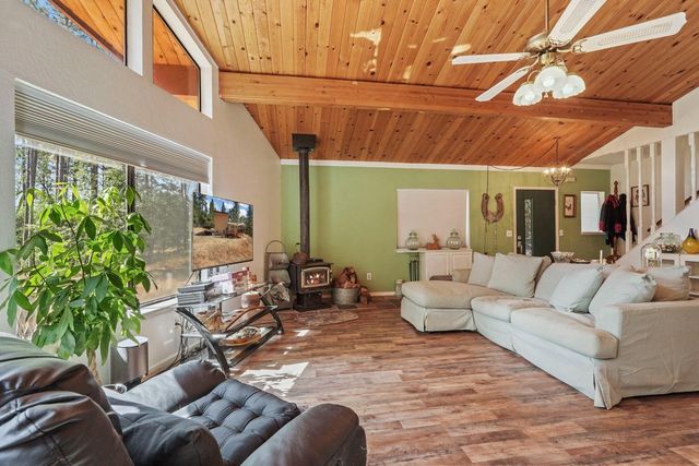 402 Rabbits Foot Rd, West Point, CA 95255