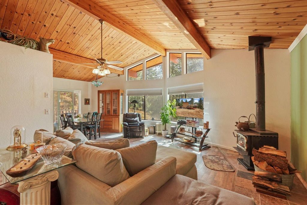 402 Rabbits Foot Rd, West Point, CA 95255