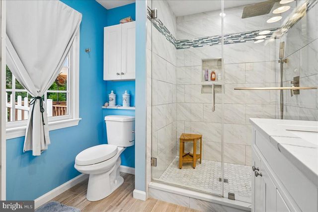 15918 EDGEWOOD DR, Dumfries, VA 22025