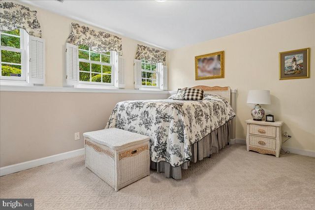 15918 EDGEWOOD DR, Dumfries, VA 22025
