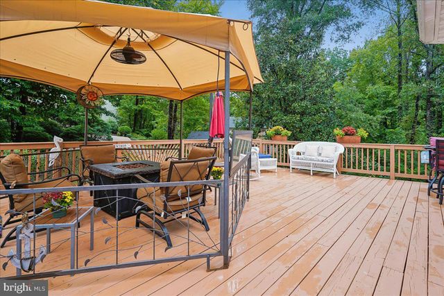 15918 EDGEWOOD DR, Dumfries, VA 22025