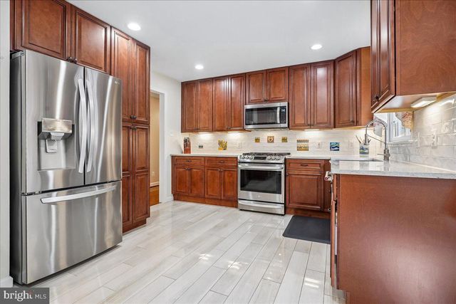 15918 EDGEWOOD DR, Dumfries, VA 22025
