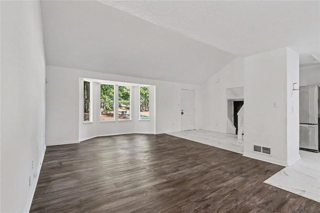 5880 Bluebonnet Circle, College Park, GA 30349