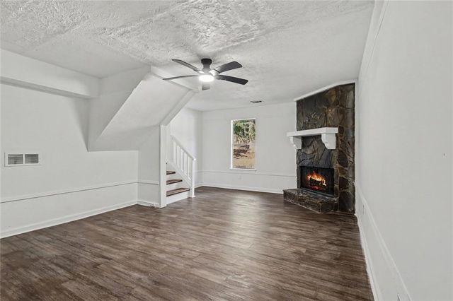 5880 Bluebonnet Circle, College Park, GA 30349