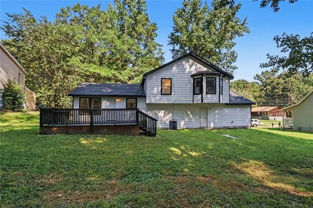5880 Bluebonnet Circle, College Park, GA 30349