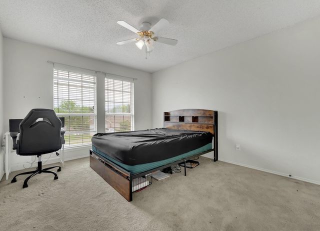 617 Crystal Brook Drive, Saginaw, TX 76179