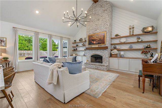 2038 Pebble Bend Drive, College Station, TX 77845