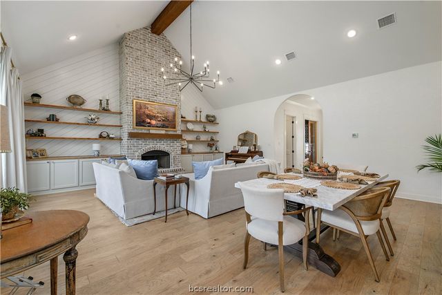 2038 Pebble Bend Drive, College Station, TX 77845