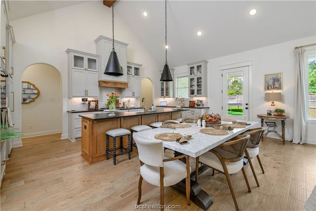 2038 Pebble Bend Drive, College Station, TX 77845