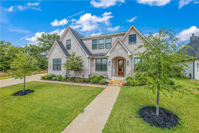 2038 Pebble Bend Drive, College Station, TX 77845