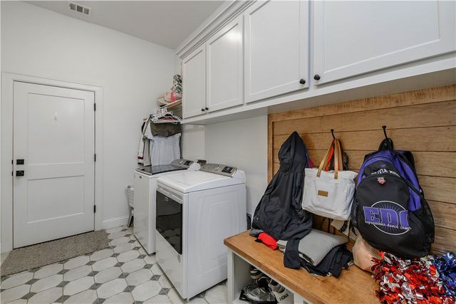 2038 Pebble Bend Drive, College Station, TX 77845