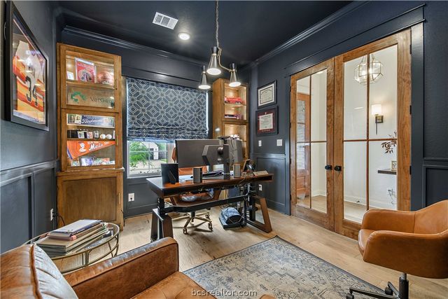 2038 Pebble Bend Drive, College Station, TX 77845