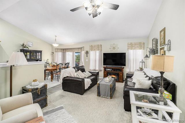 9086 Spring Brook Circle, Davison, MI 48423