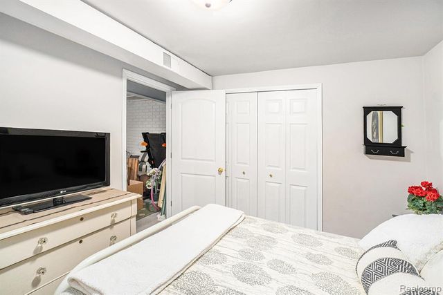 9086 Spring Brook Circle, Davison, MI 48423