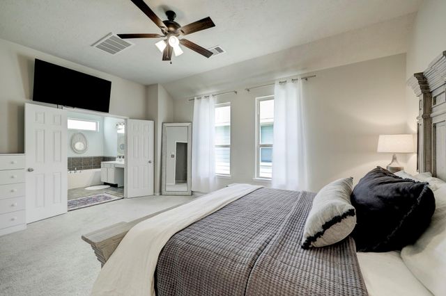 3323 Masters Point Drive, Houston, TX 77091