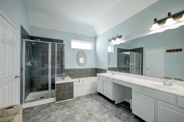 3323 Masters Point Drive, Houston, TX 77091