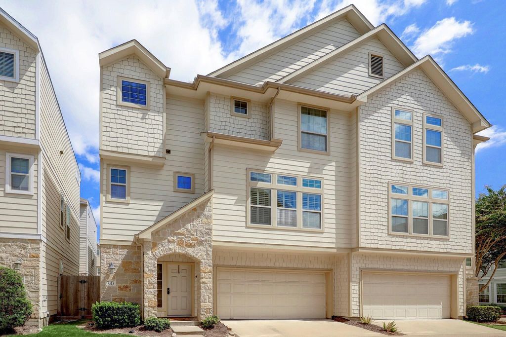 3323 Masters Point Drive, Houston, TX 77091