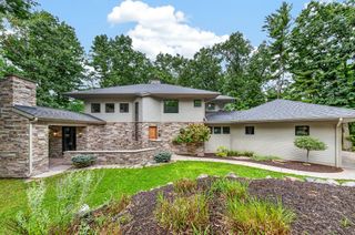 2246 Shelter Pointe Drive, Kalamazoo City, MI 49008