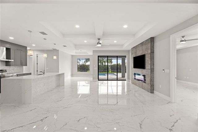 2829 SW 25th PL, Cape Coral, FL 33914