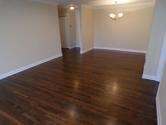 8860 N Western Avenue 2F, Des Plaines, IL 60016