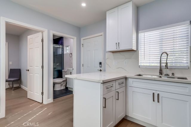 6504 W 84th Place, Los Angeles, CA 90045