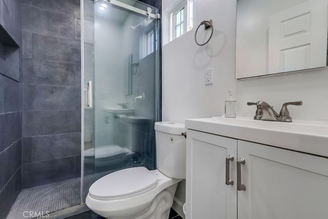 6504 W 84th Place, Los Angeles, CA 90045