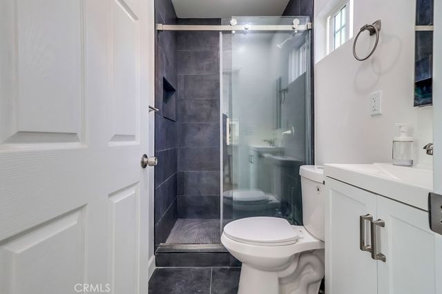 6504 W 84th Place, Los Angeles, CA 90045