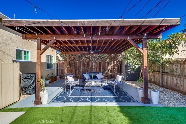 6504 W 84th Place, Los Angeles, CA 90045