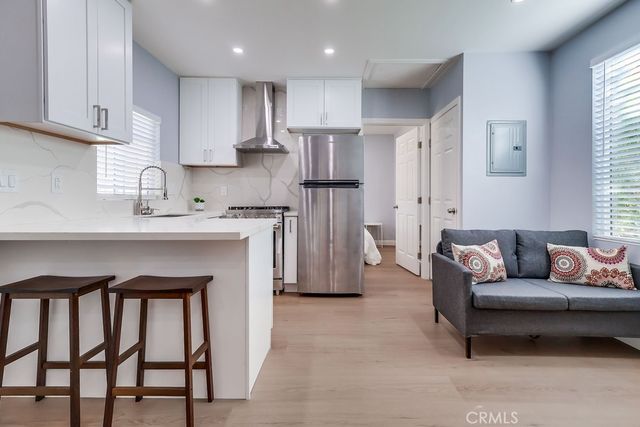 6504 W 84th Place, Los Angeles, CA 90045
