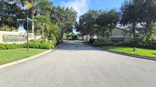 6241 NW 74th Court, Parkland, FL 33067