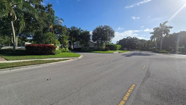 6241 NW 74th Court, Parkland, FL 33067