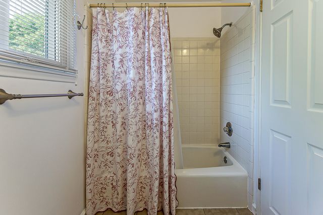 3011 Williamsburg Road, Ann Arbor, MI 48108
