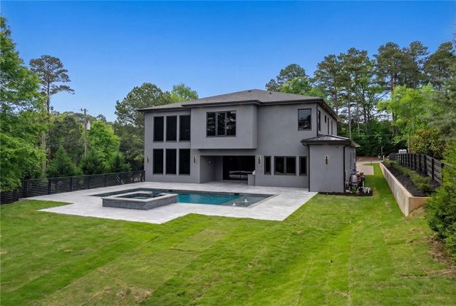 5 Whitehead Road, Sugar Hill, GA 30518