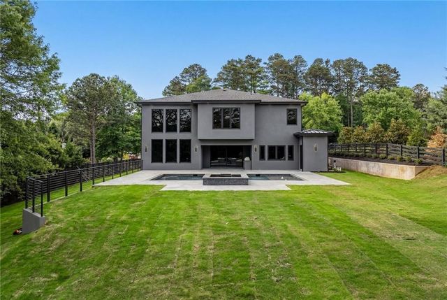 5 Whitehead Road, Sugar Hill, GA 30518