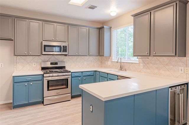 119 S Merryweather Circle, The Woodlands, TX 77384