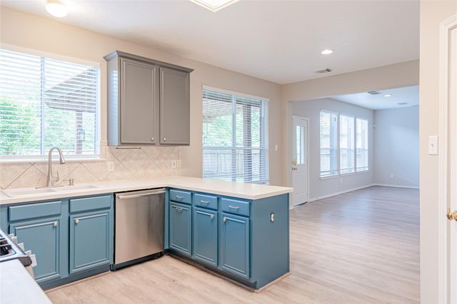 119 S Merryweather Circle, The Woodlands, TX 77384