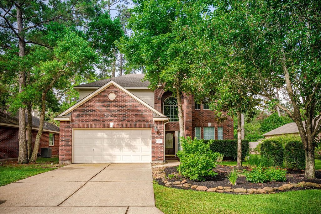 119 S Merryweather Circle, The Woodlands, TX 77384