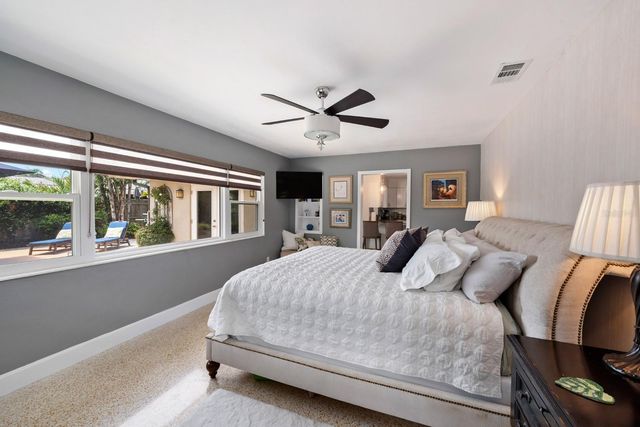 1100 36TH AVENUE NE, St Petersburg, FL 33704